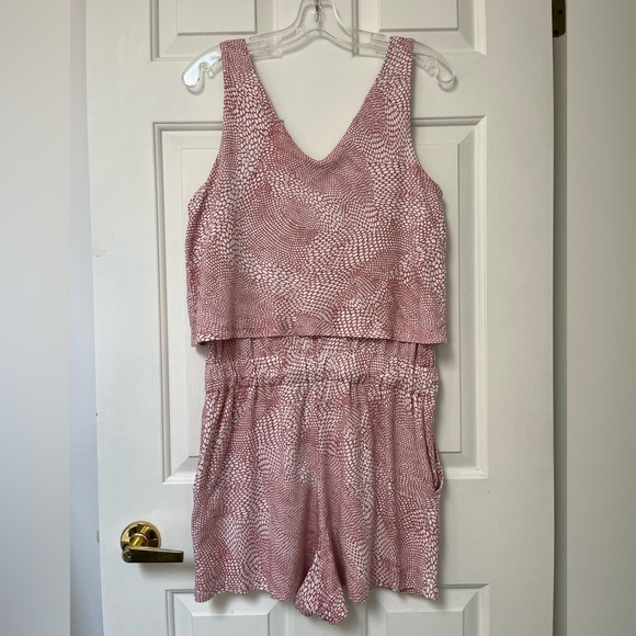 Halston Studio Pink & White Print Romper S - Picture 8 of 13